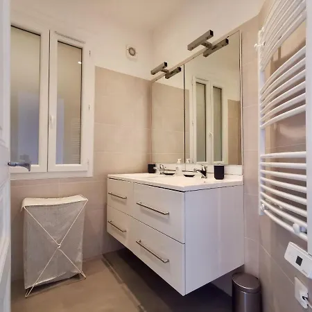 Le Palazzo 219 By Booking Guys * Nice